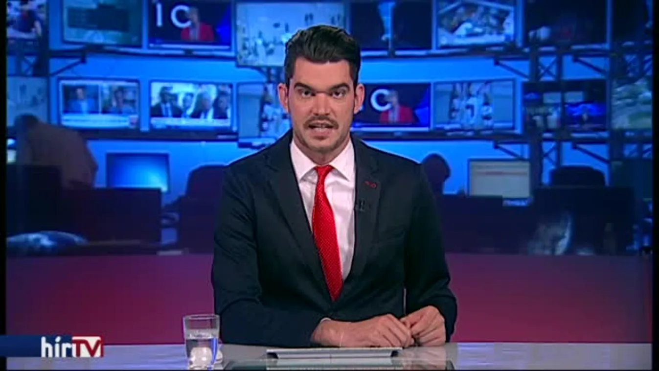 Putyin és Macron szorosabbra fűzik