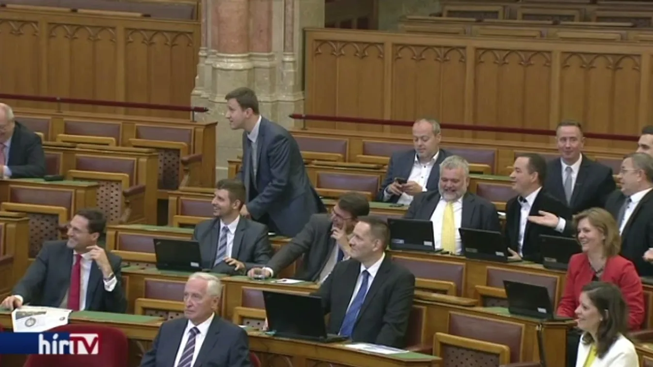 Meddig durvul a magyar közélet? – Lapzárta