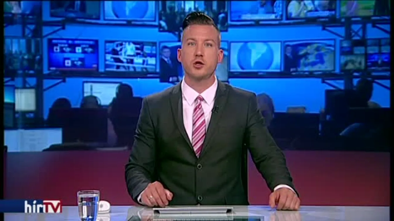 Rengetegen küldték vissza kitüntetésüket Bayer miatt