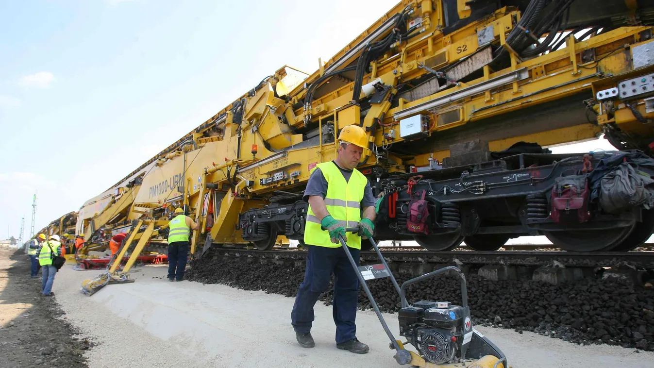 Kihagynák a magyar cégeket a több száz milliárdos óriásberuházásból