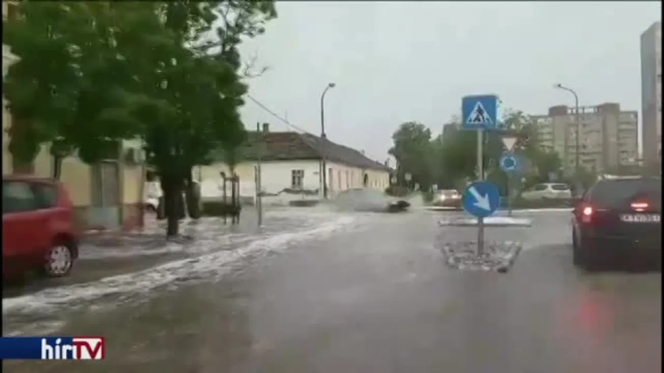 Jeges víz árasztotta el a várost