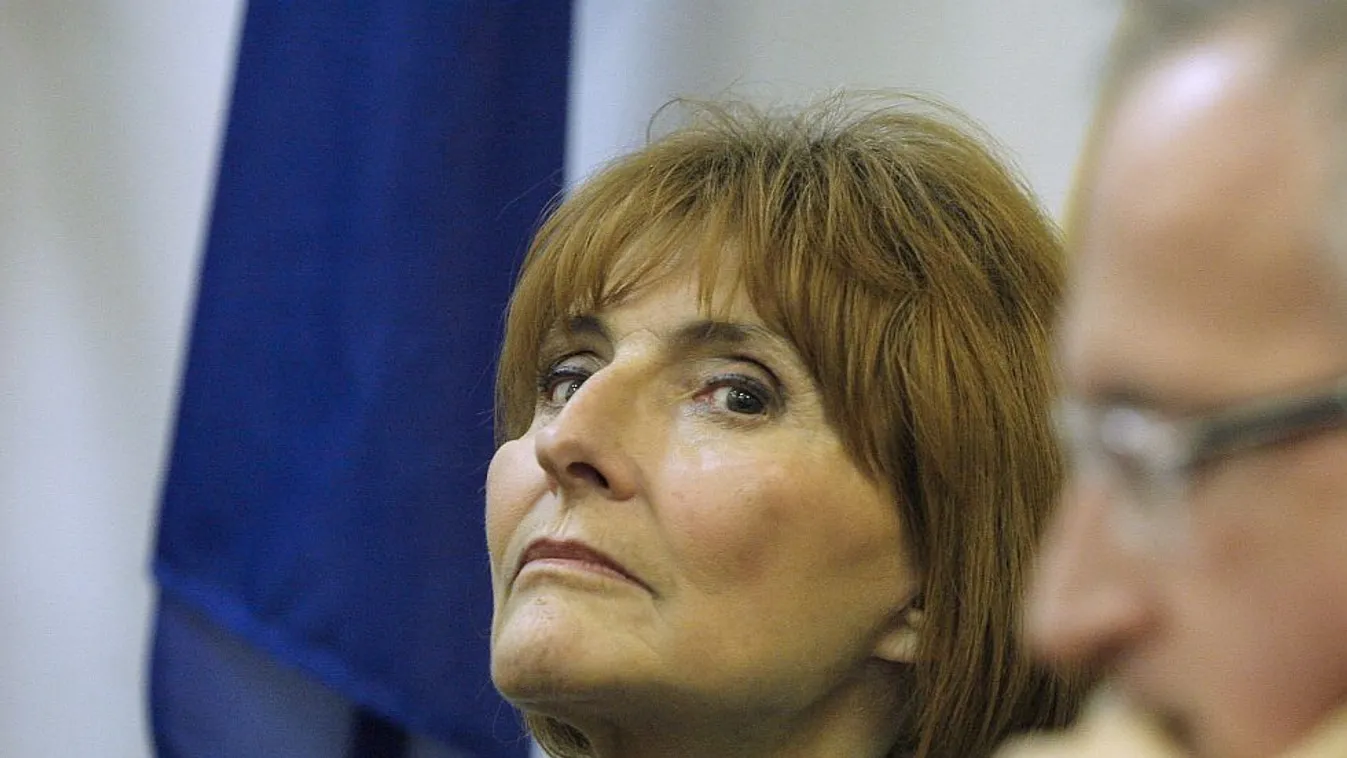 Orbán a lejtőn – Egyenesen