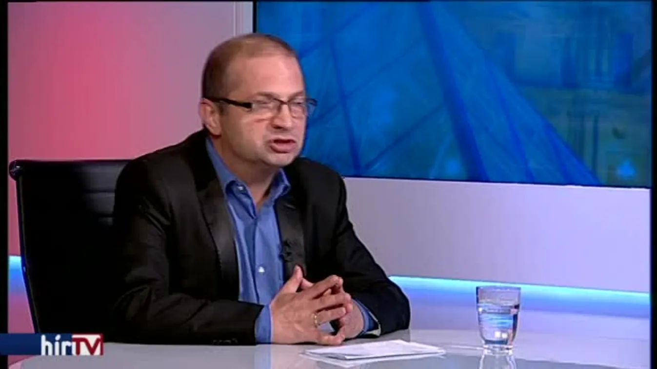 „Macron győzelme egy óriási hátszélnek köszönhető”