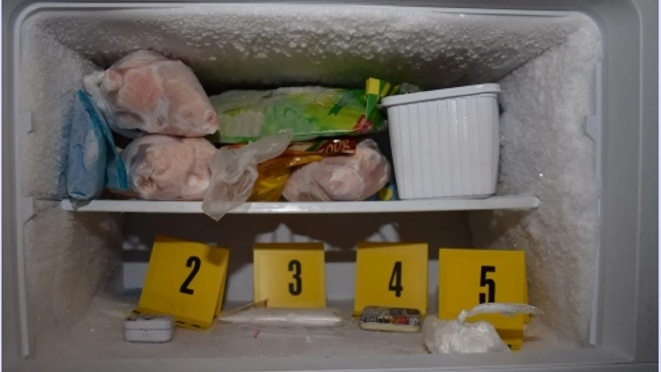 Többkilós drogfogás Pécsett