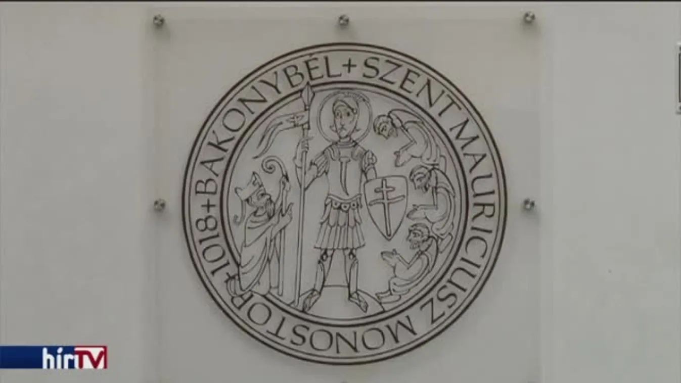 Félszáz kilométert futnak a szerzetesek