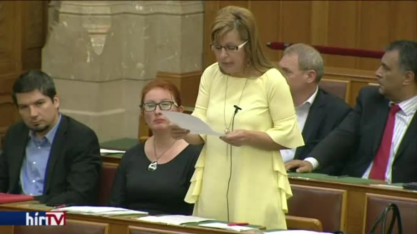 Orbánról lepergett a mészároslőrincezés