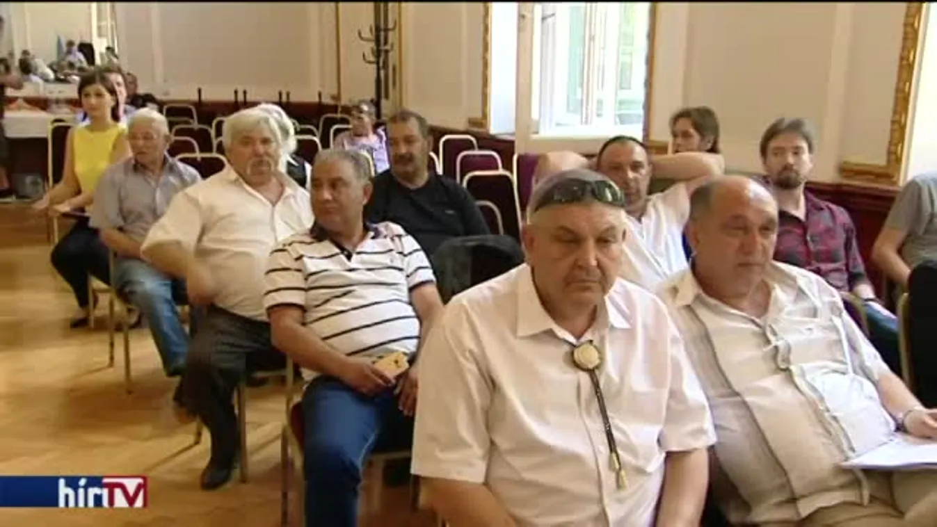 A kormány segítség ellenére úszik az adósságban az ORÖ