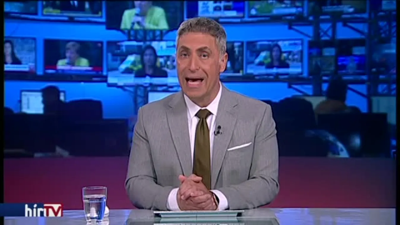 Foggal-körömmel ragaszkodnak a lépcsőházi rezsitájékoztatóhoz