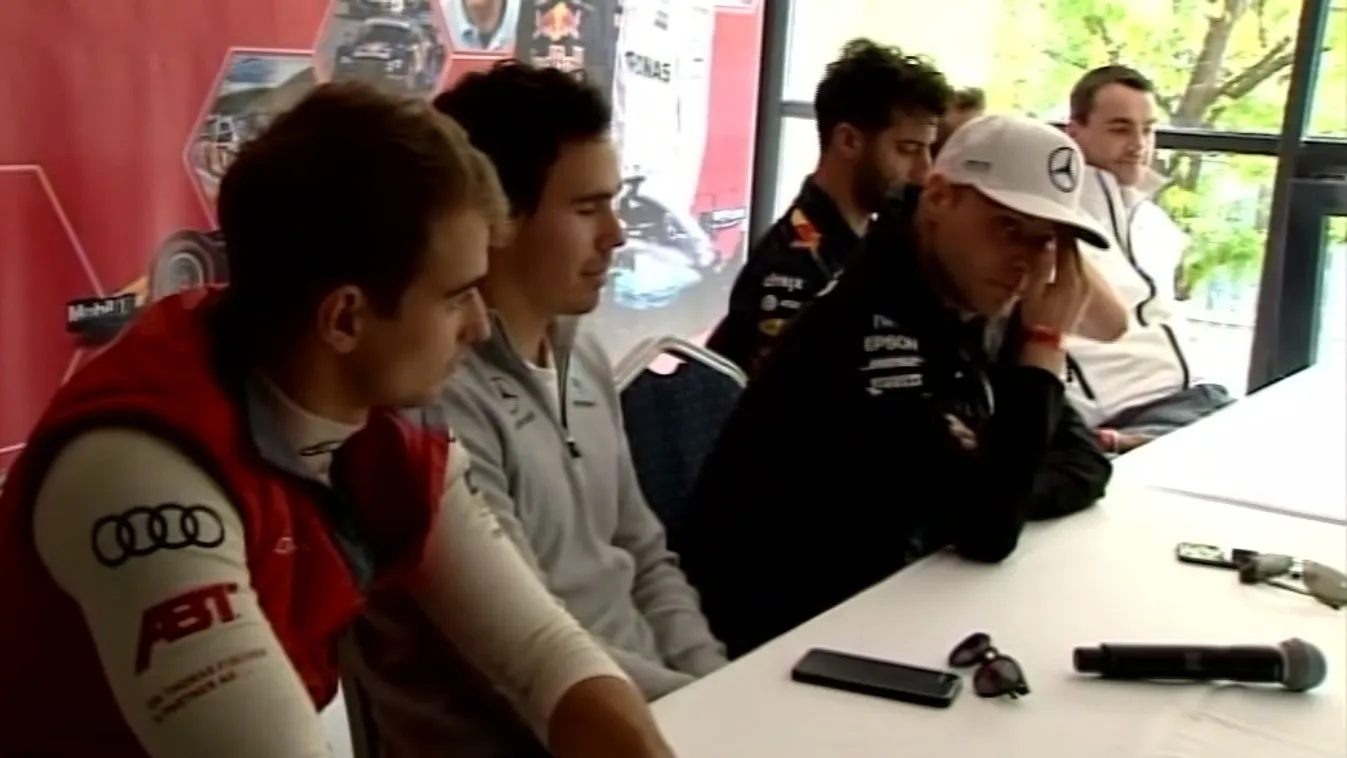 Versenyautók lepték el a főváros utcáit