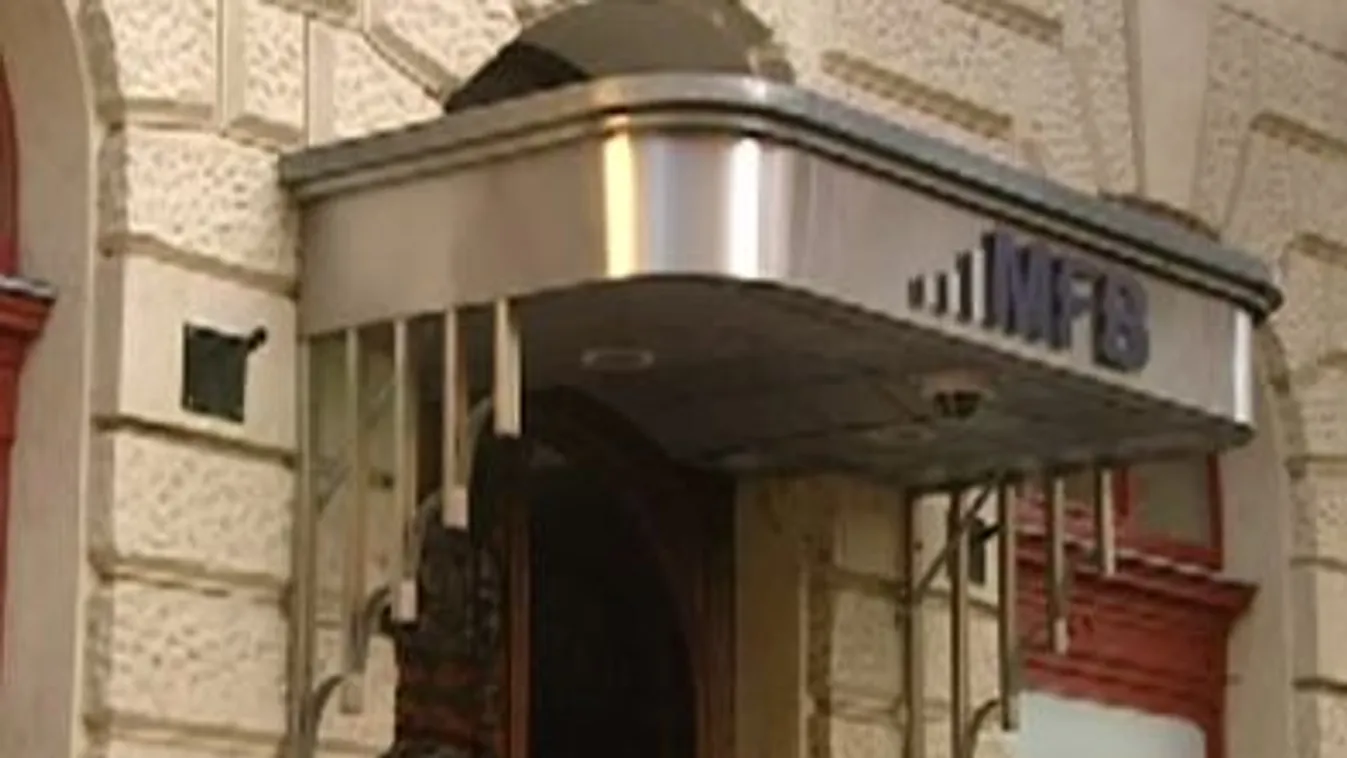 Kormányközeli cégekkel reklámoztat a Magyar Fejlesztési Bank