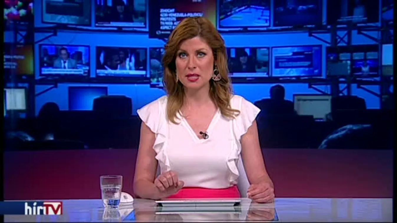 Életnagyságú mobilgátat állított fel az Együtt