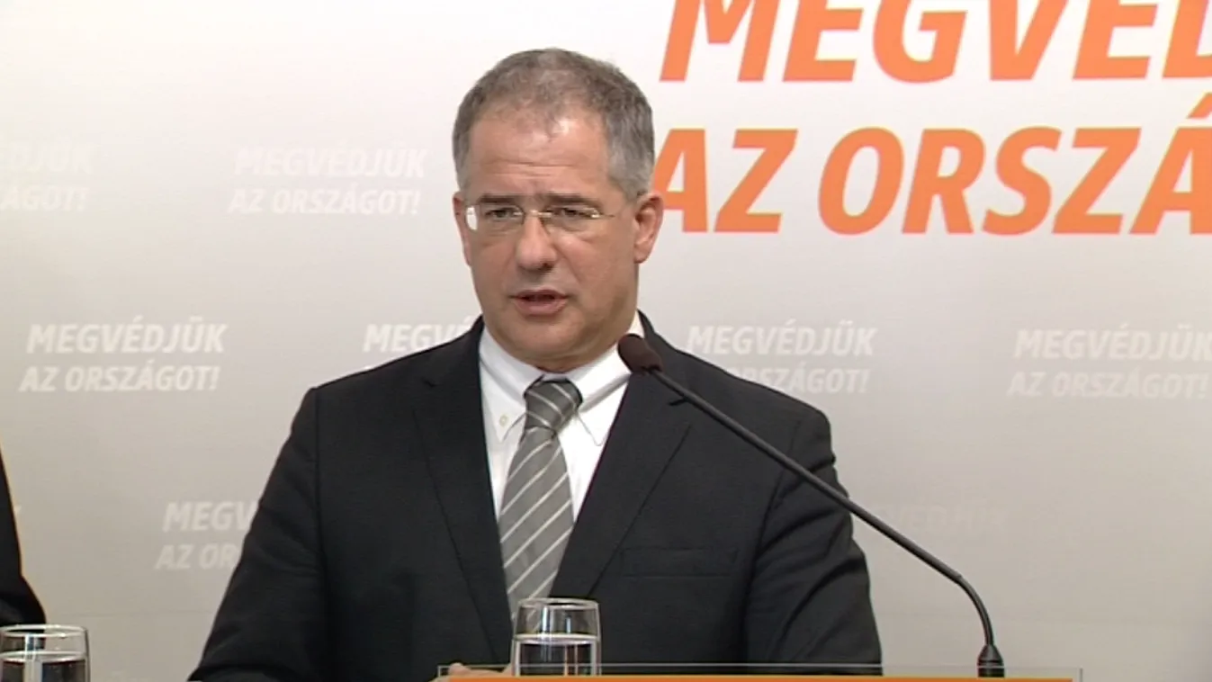 Kósa tagadja, hogy kormányzati befolyásra kapott pénzt a CÖF