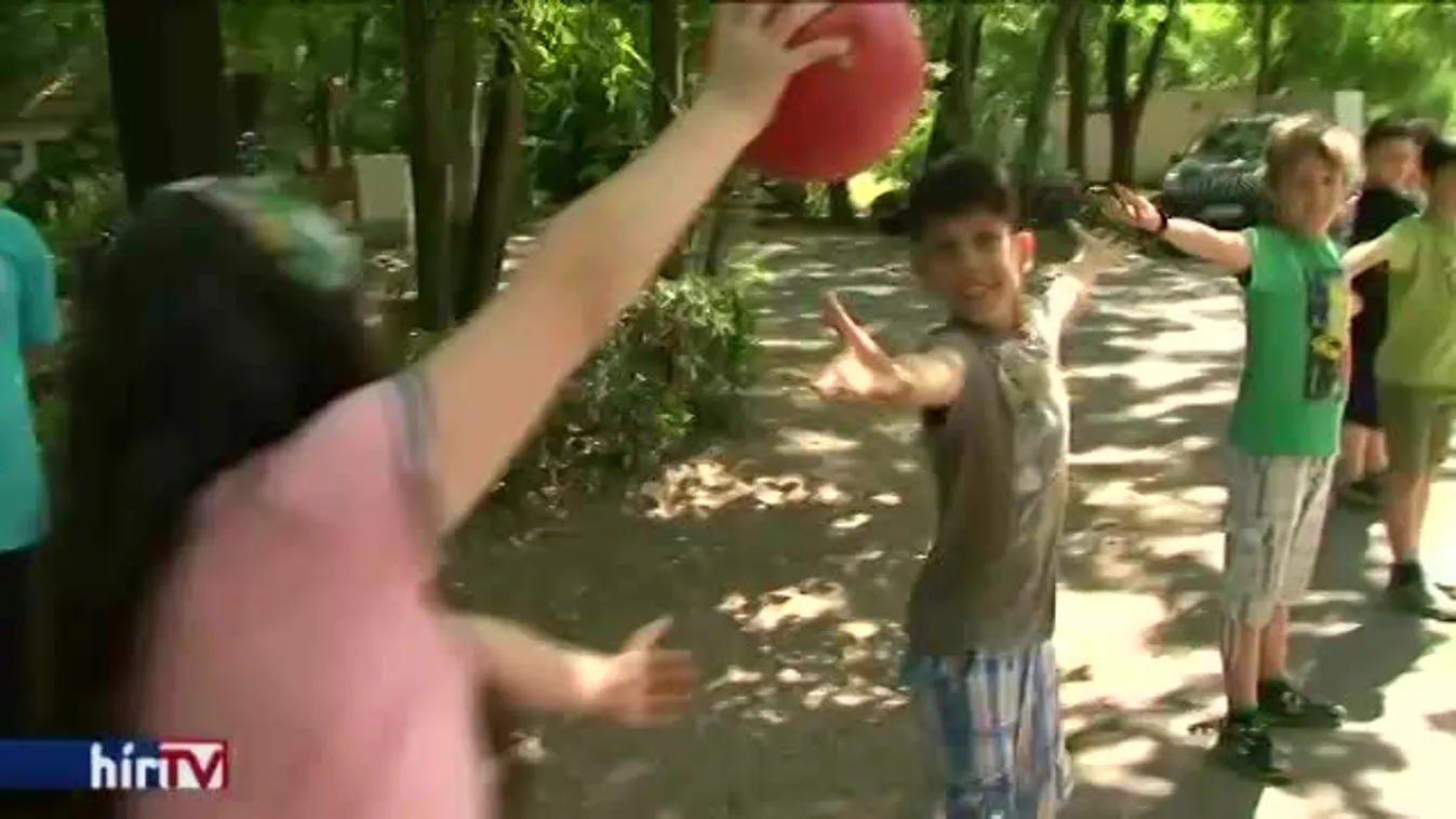 A szokásosnál is több veszély leselkedik a fiatalokra