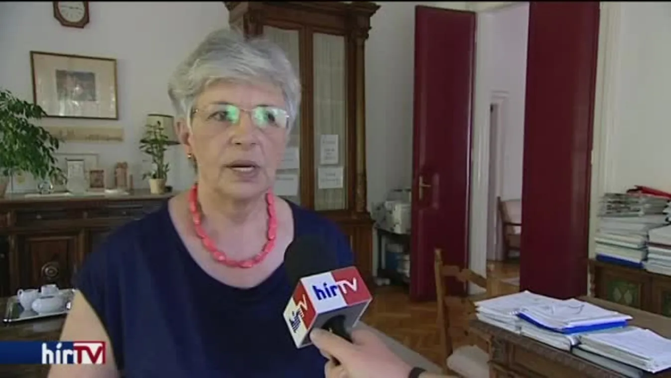 Newsroom - Körön kívül