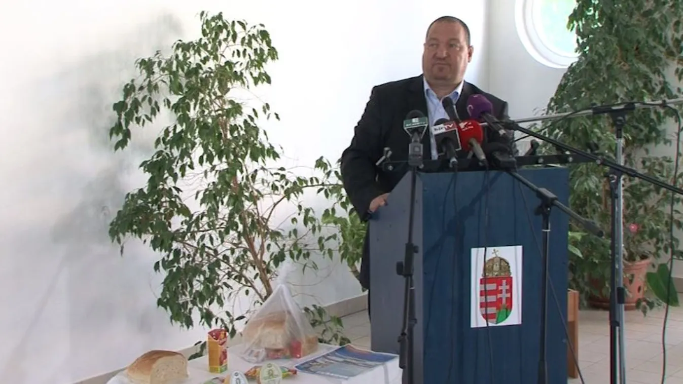 Németh Szilárd Röszkén sorosozott