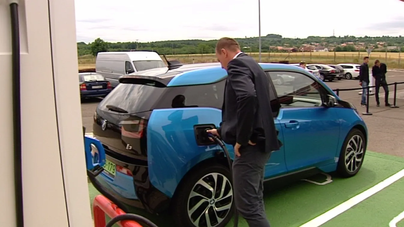 Elérhetetlennek tűnő álmot kerget a kormány