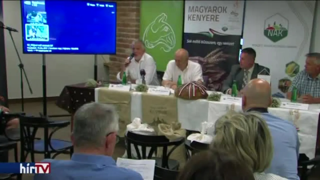 Idén is segítenek az ünnepi kenyérrel