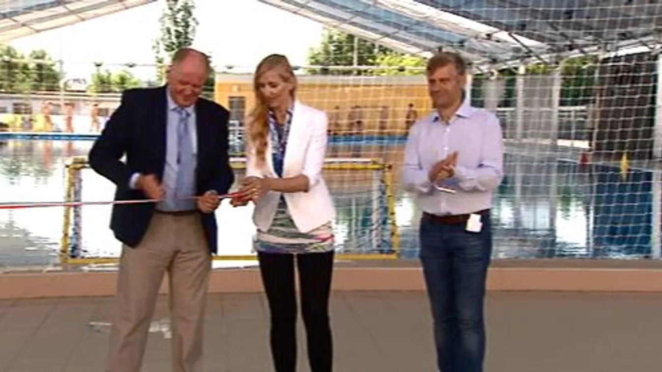 Átadták a vizes vb tartalékmedencéit