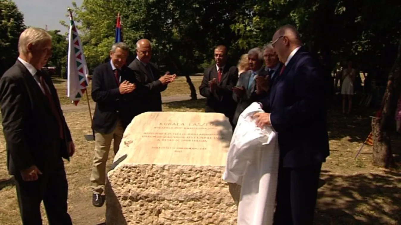 Letették a Kubala László park alapkövét