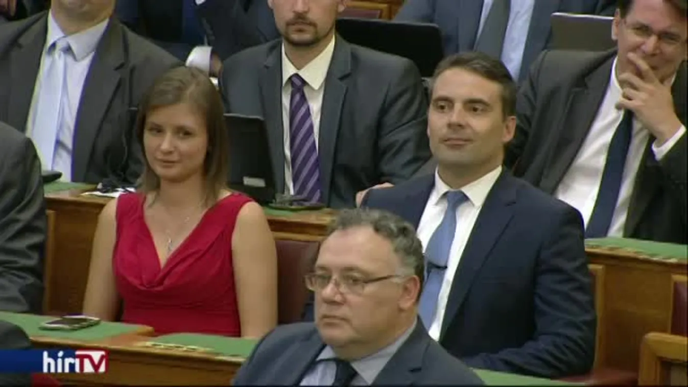 Newsroom – Vita a nyugdíjakról