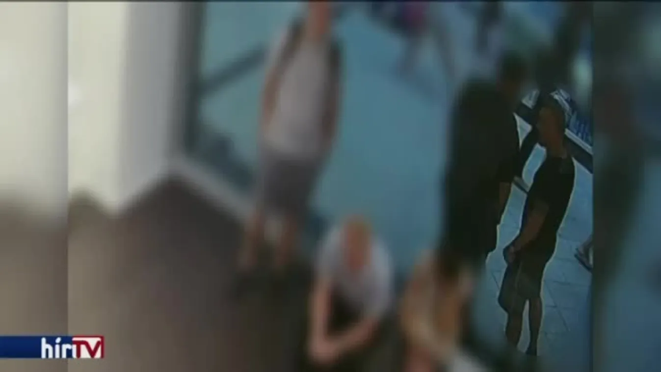 Keresik a Westendben késelő férfit