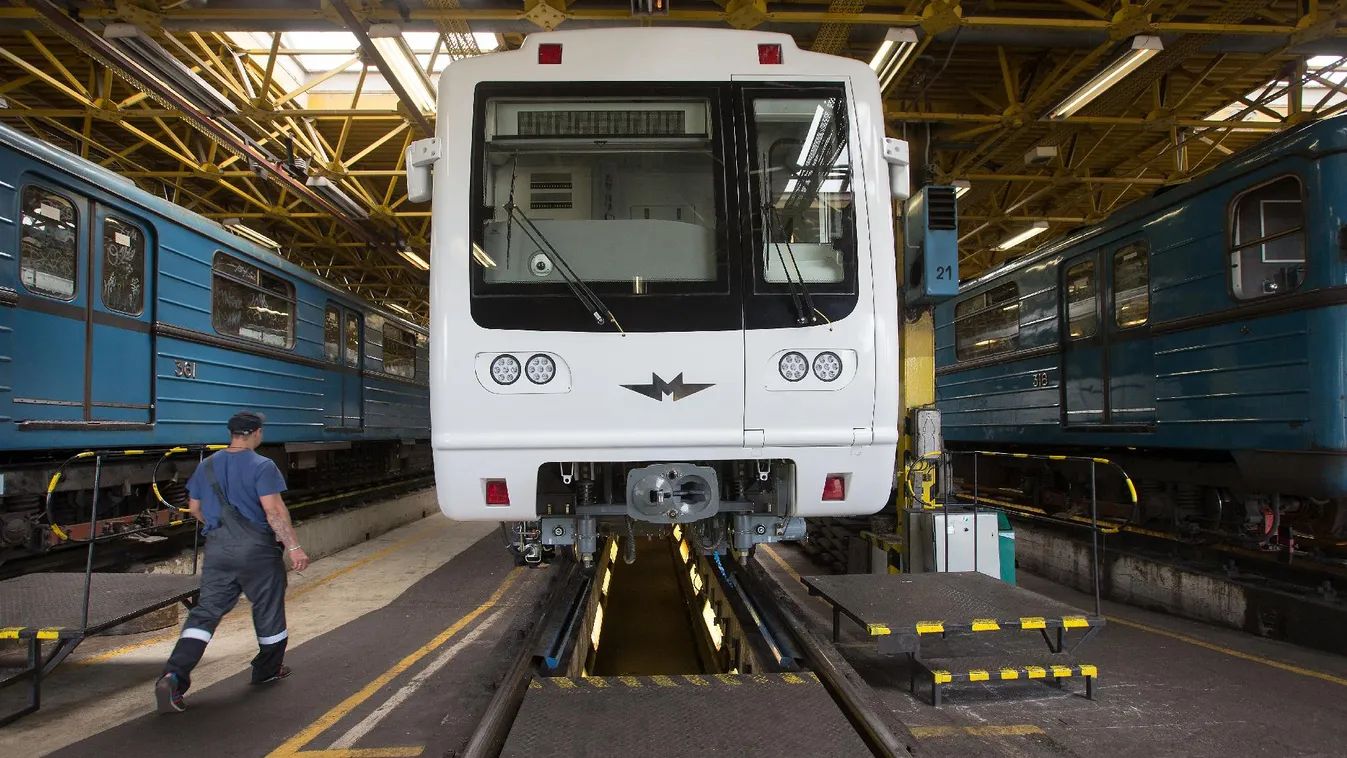 Az összes felújított orosz metrókocsit kivonják a forgalomból