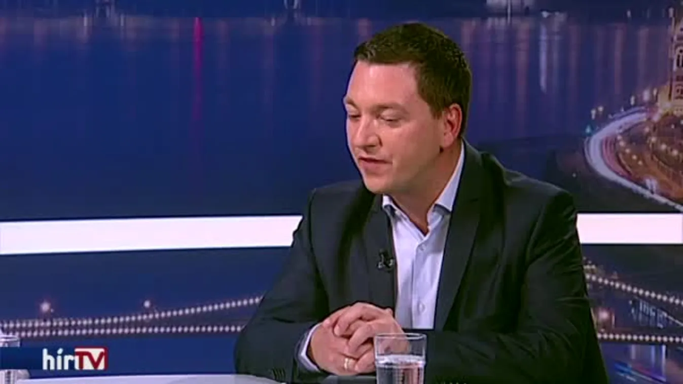 Civil kaszinó – Megszavazta a parlament a plakáttörvényt