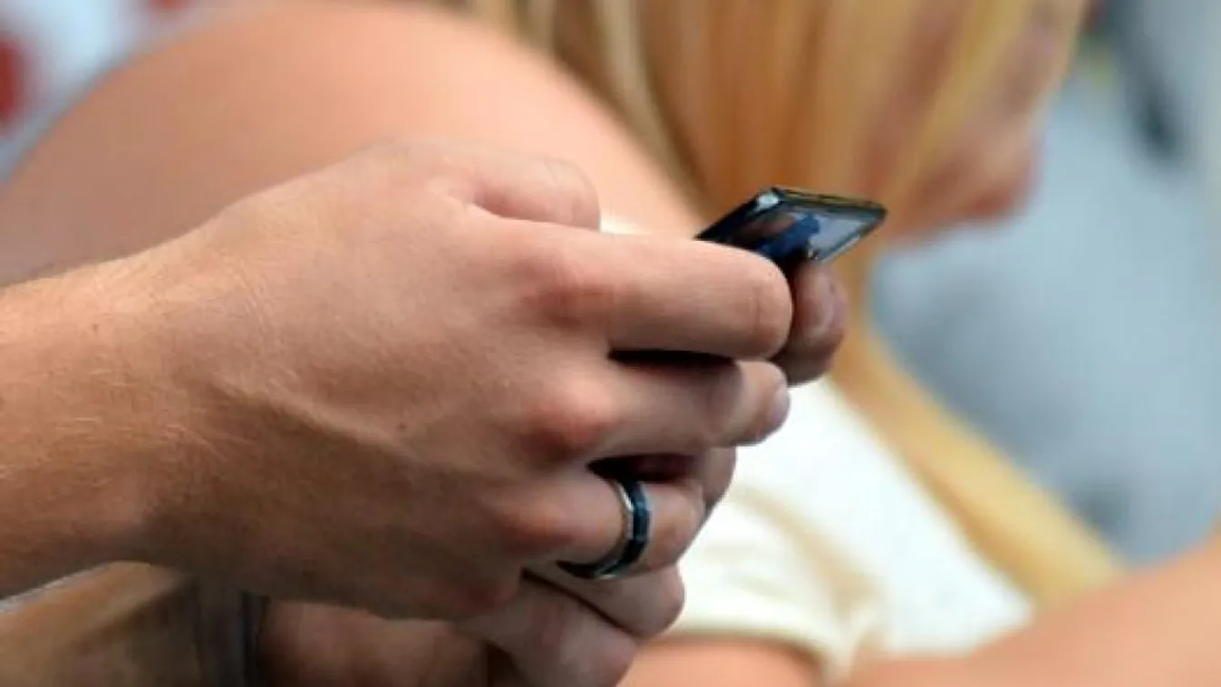 Feltöltőkártyás? – Már csak egy hete maradt