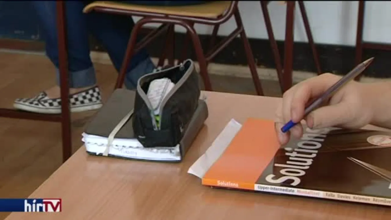 Képtelenek betöltetni a szaktanári állásokat