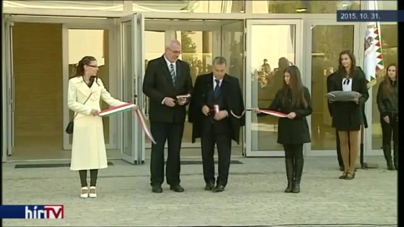 Egyházi iskolákba tereli a kormány a gyerekeket