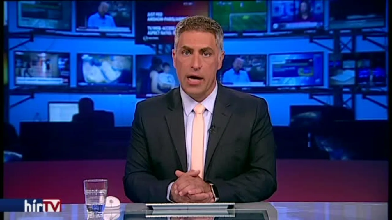 Válasz helyett csak mosolygás és simicskázás