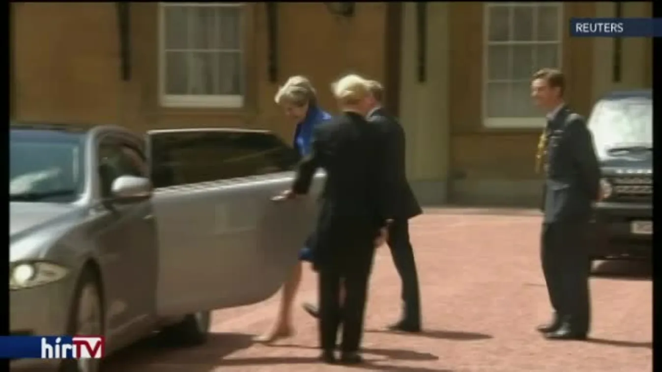 Északírekkel alakít kormányt May