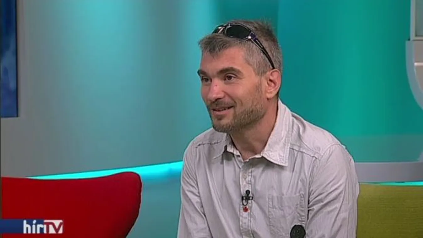 „Szikra pattan a talpak alá”