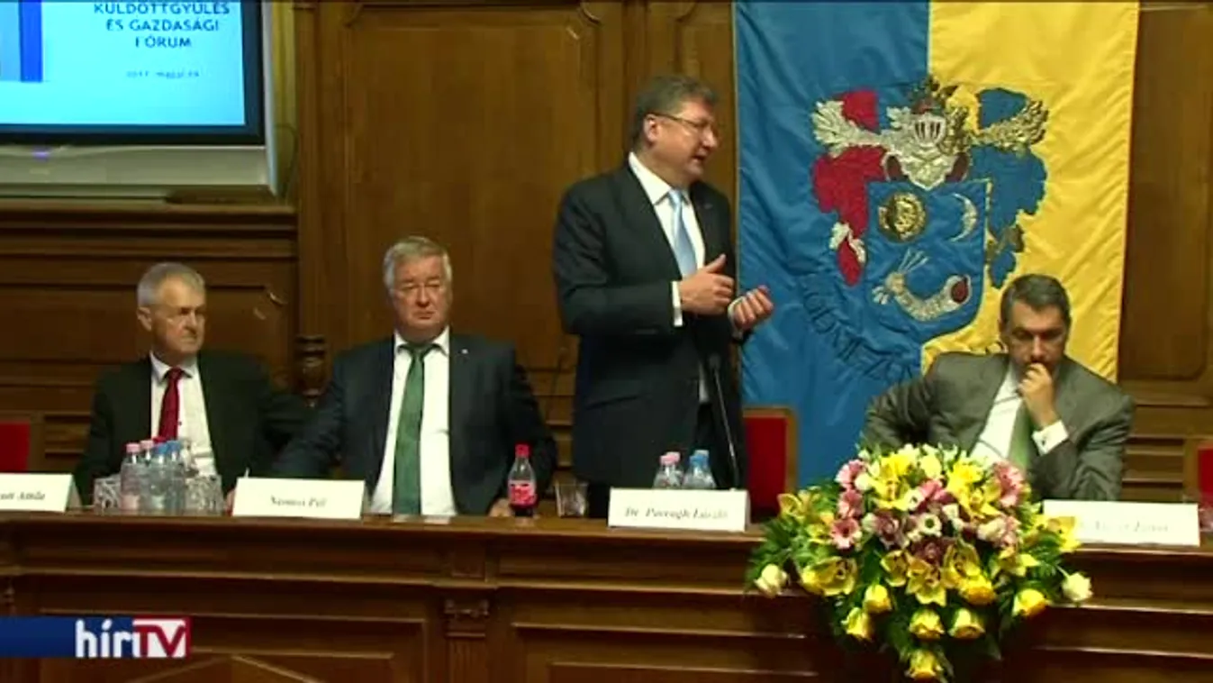 Parragh lakatot tenne a gimnáziumokra, a szakma tiltakozik