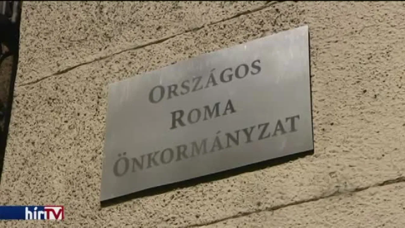 Hadházy: Orbán büntetőjogilag megfogható