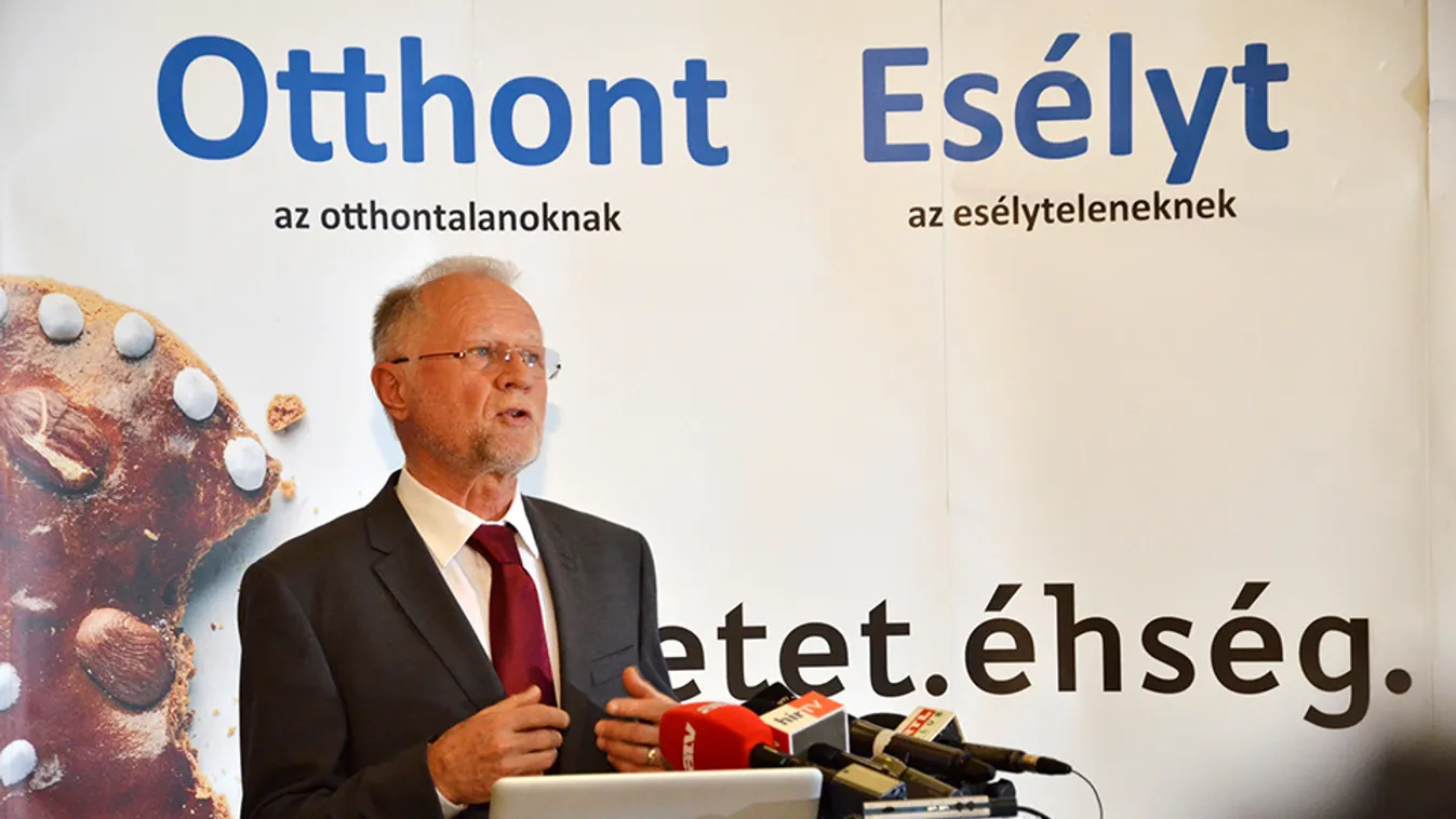 Visszaül az egykori besúgó az elnöki székbe