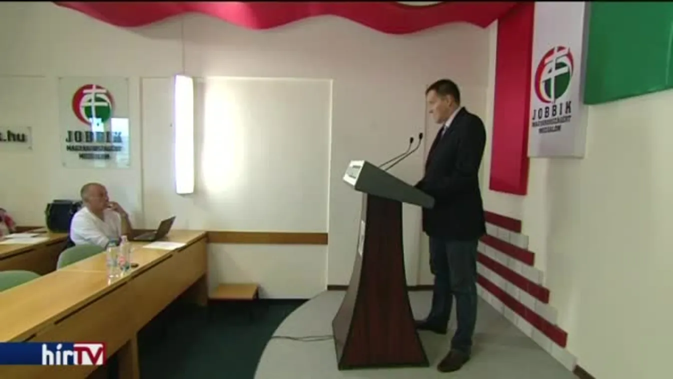 „Aki ilyet fontolgat, az a kormány csicskájává válik”