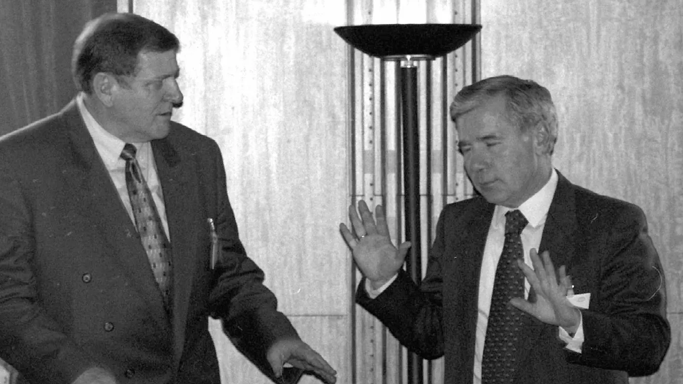 Meddig tart lebontani egy autoriter rendszert?