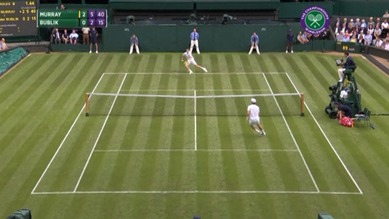 Wimbledon: Murray, Federer és Djokovic is továbbment