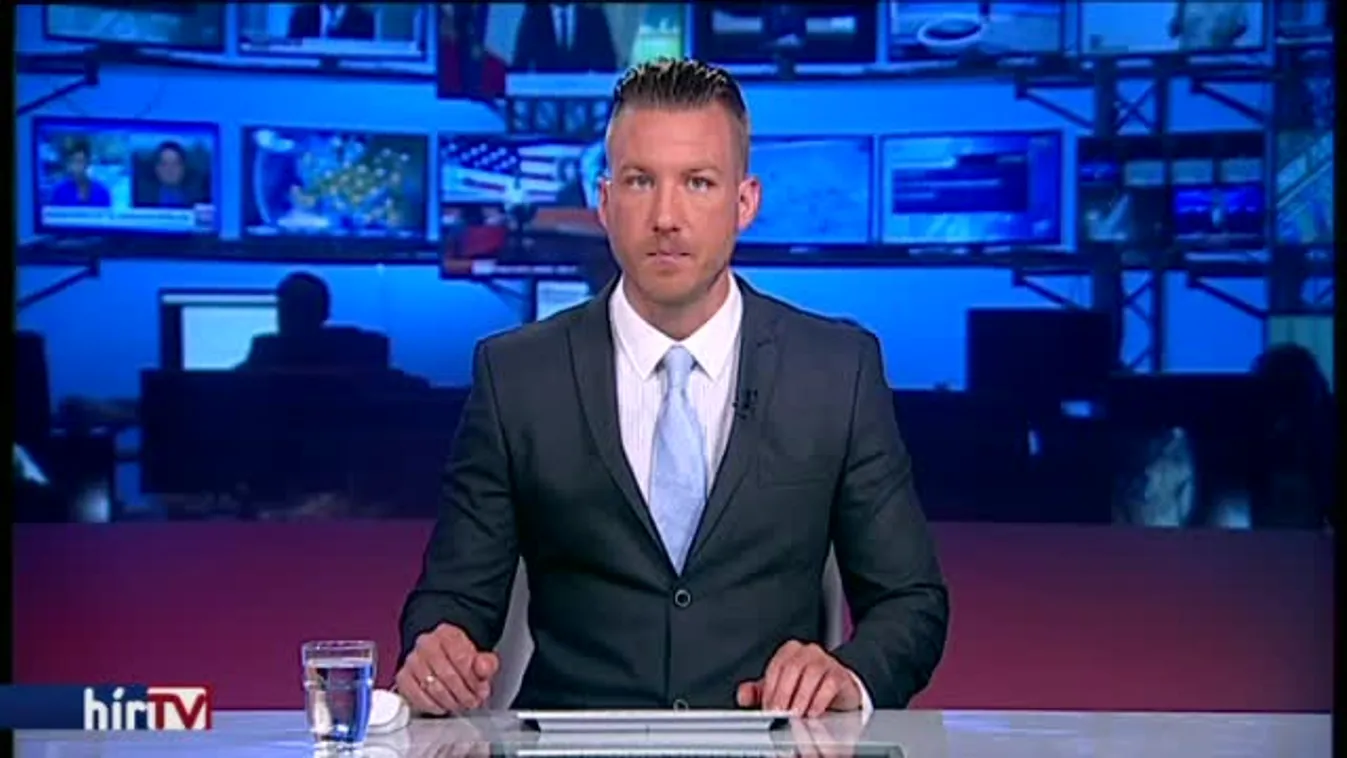 Belebukott a Panama-iratokba a pakisztáni kormányfő