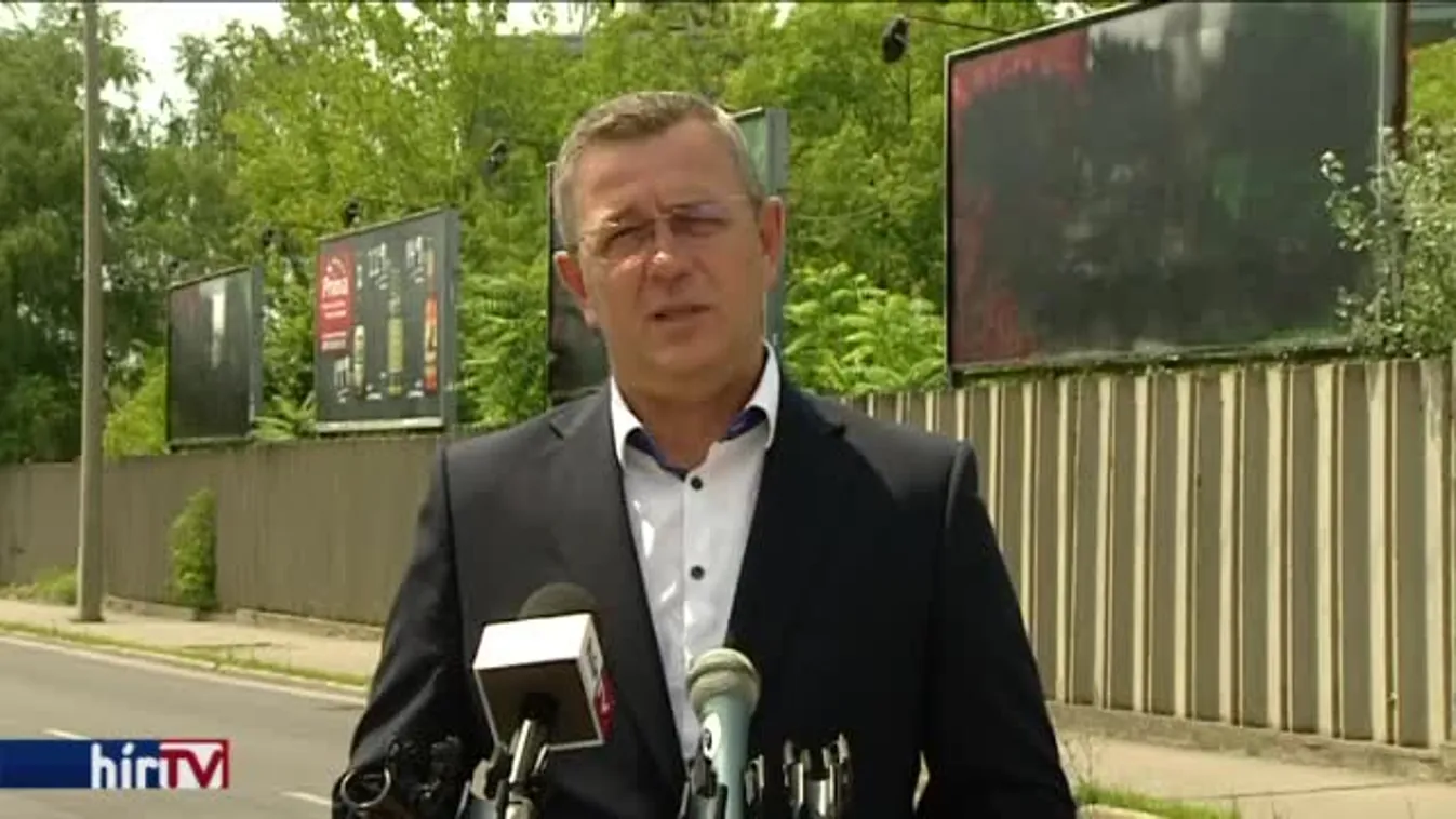Feljelentést tesz a Jobbik a plakátrongálások miatt