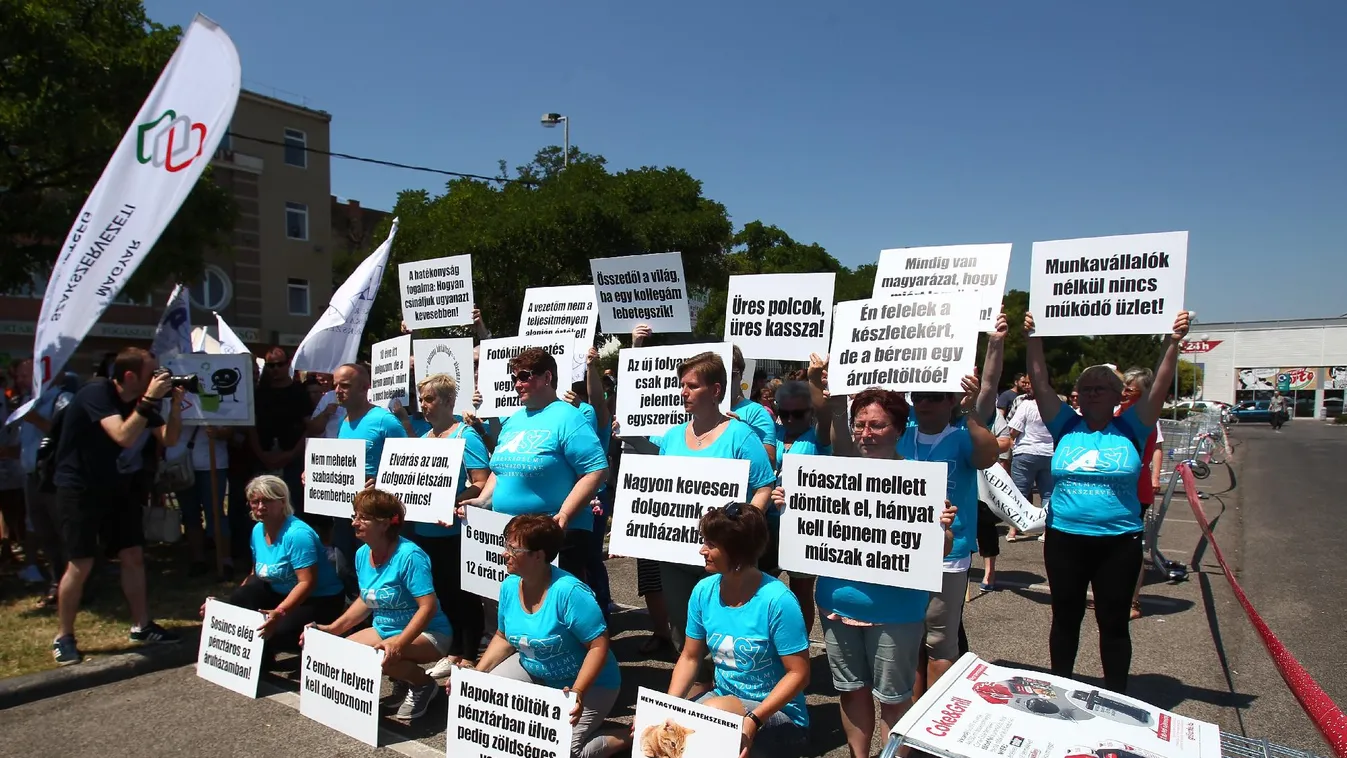 Tesco-dolgozó: két ember helyett kell dolgoznom