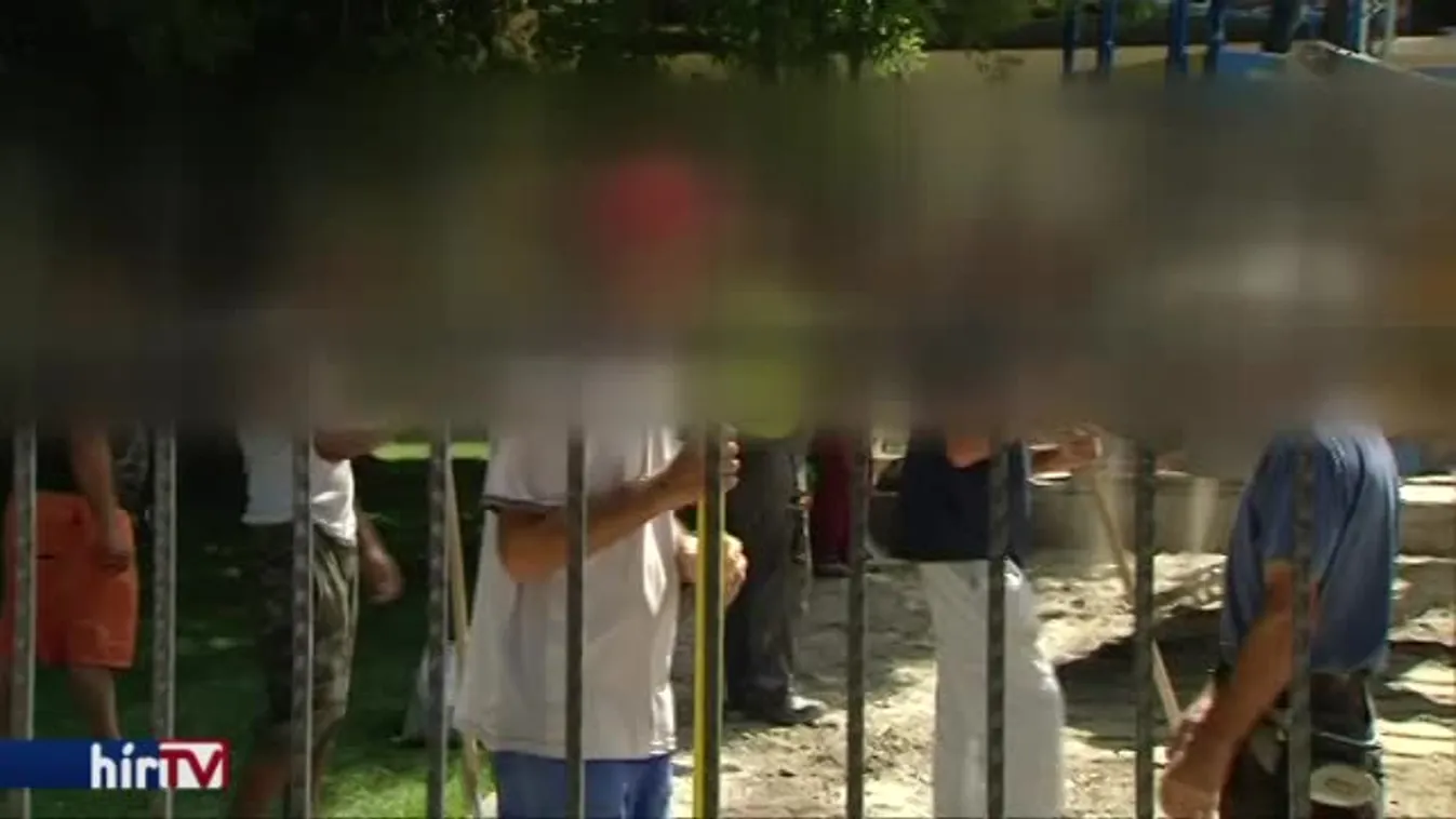 Párbeszéd: 170 milliárdot szórtak szét a haverok között