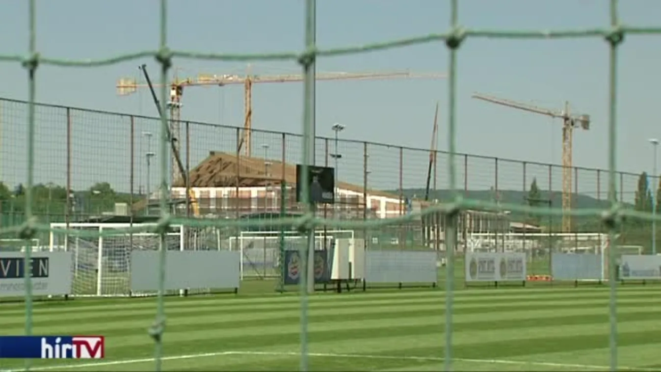 Kétezren a faluban, milliárdokért sportcsarnok