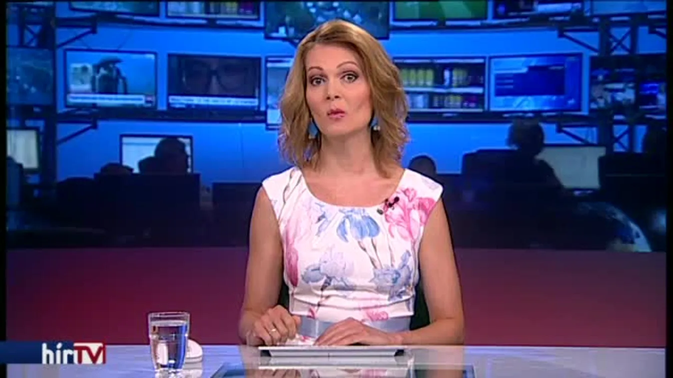 Felborult egy munkásokat szállító autóbusz