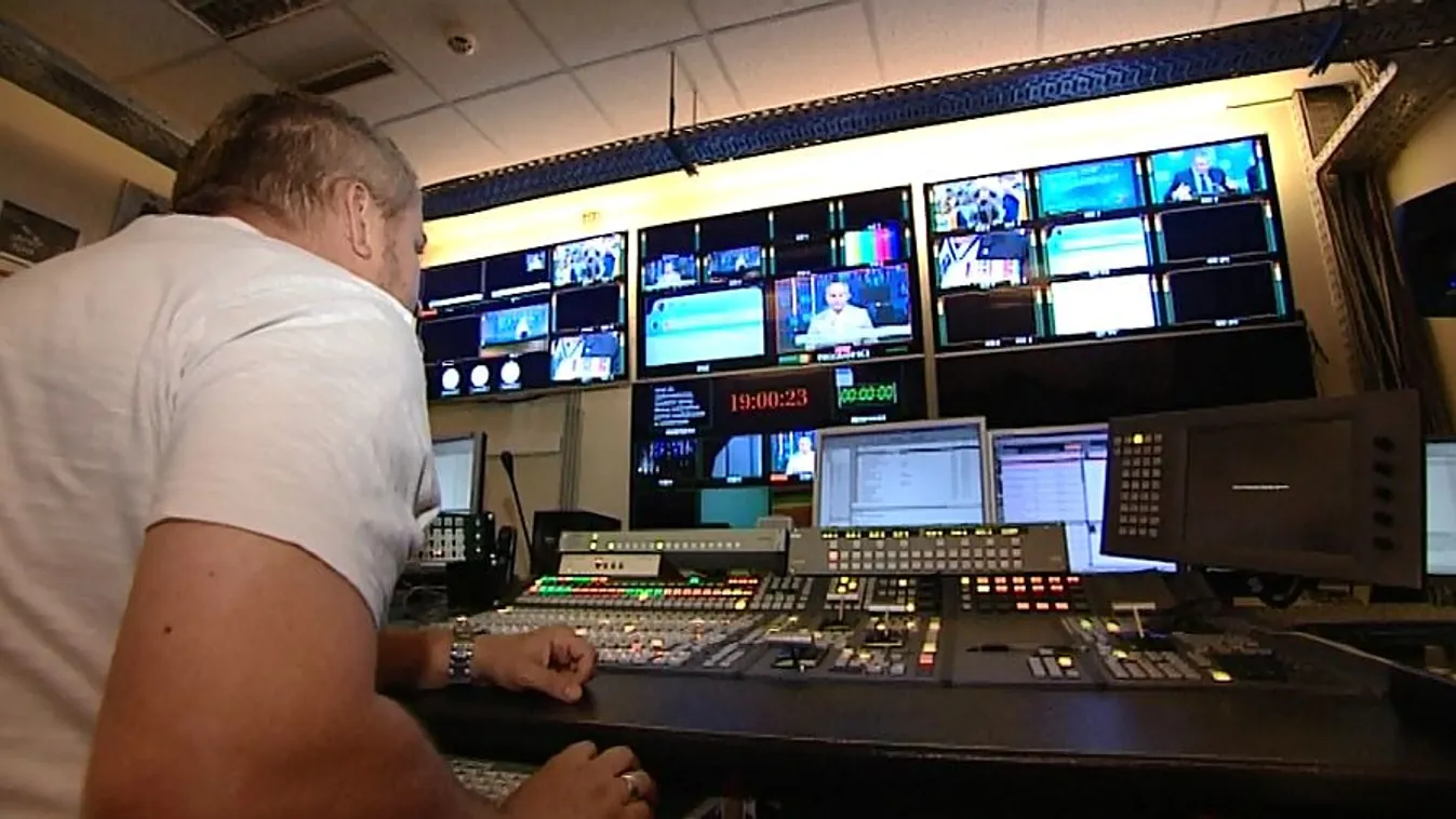 Életbe lépett az új reklámadó