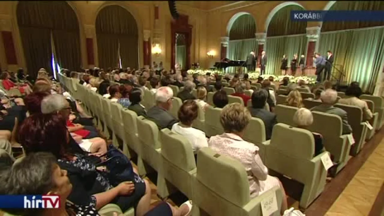 Titkolják költéseiket a tárcák