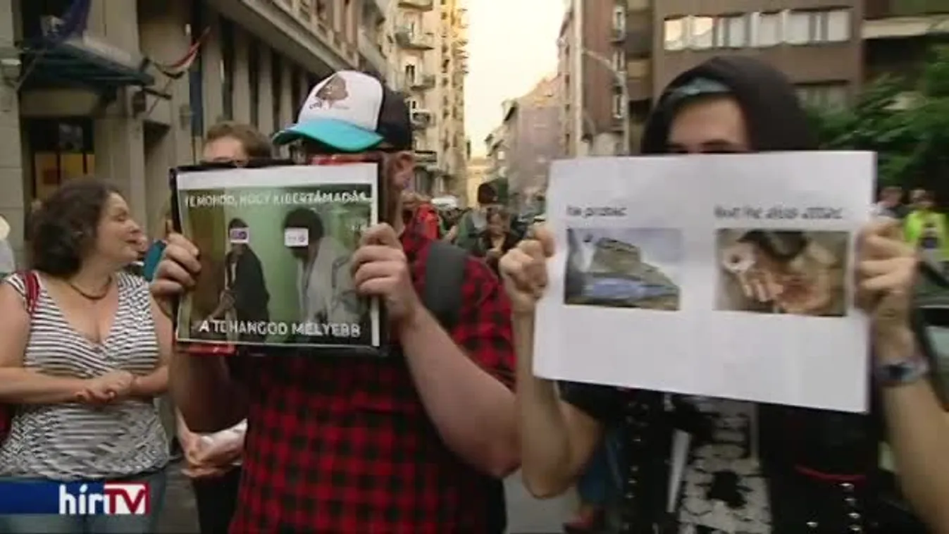 Százak tüntettek a BKK irodája előtt