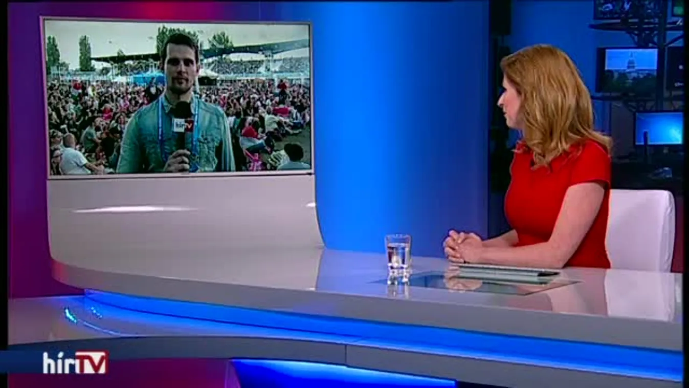 Ezrek a szurkolói zónában a vízilabdadöntőre várva – bejelentkezés 20 órakor