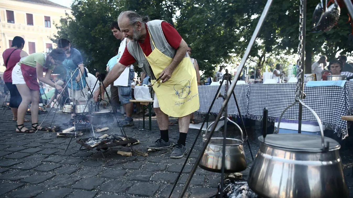 Béke egy kanál halászlében